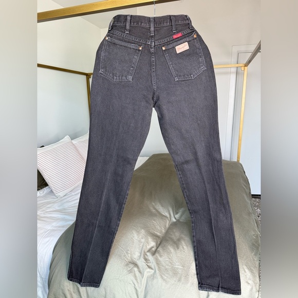 VINTAGE WRANGLERS 13MWZ Black Jeans 26x35 Tall Made in USA 100% Cotton RARE - Picture 2 of 3
